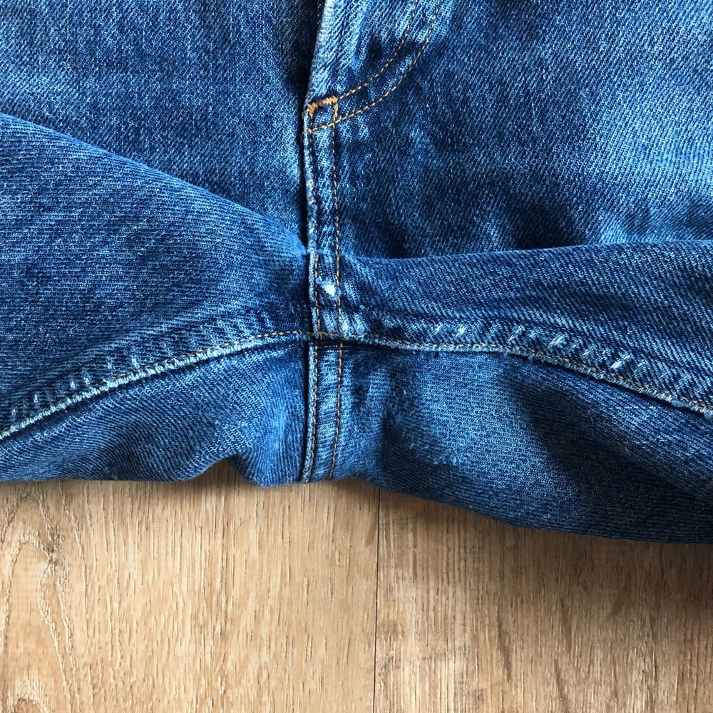 Naturally distressed Agolde Riley High Rise Jean / size 27 - Picture 8 of 15